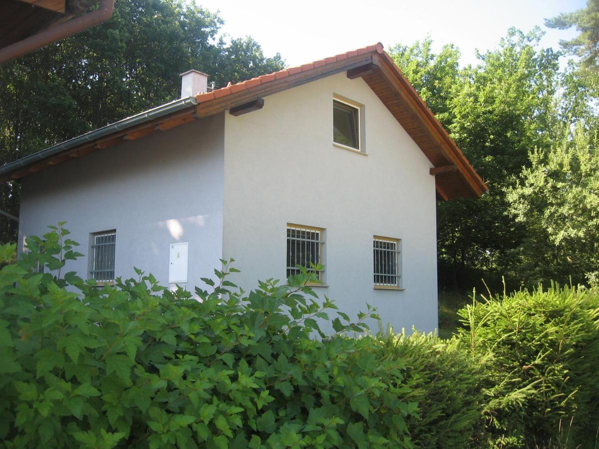 Chata Bezdrev U Hluboke Nad Vltavou Hluboka nad Vltavou Exterior photo